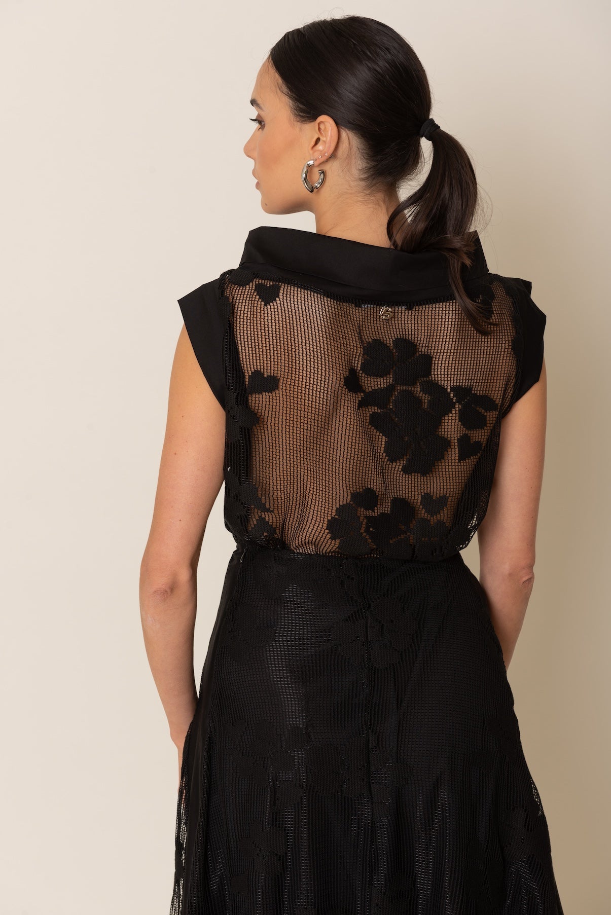 Abito pizzo con inserto in cotone